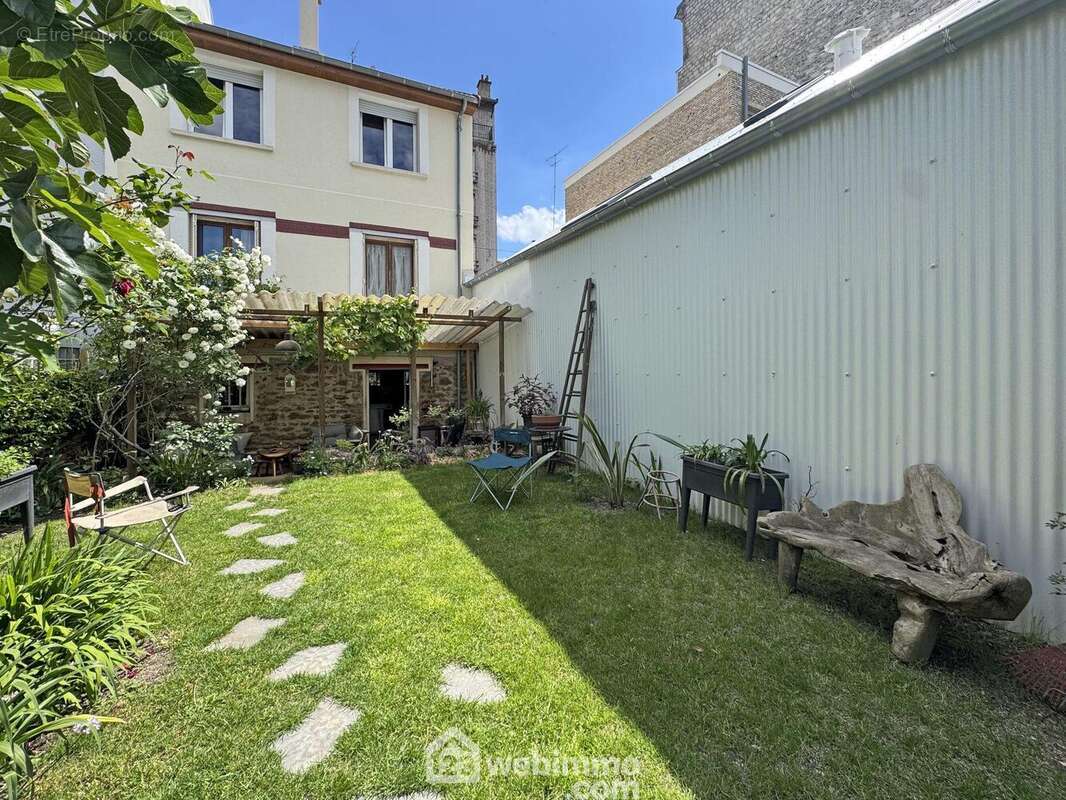 Maison avec ravalement récent et jardin sans vis à vis - Maison à MONTREUIL