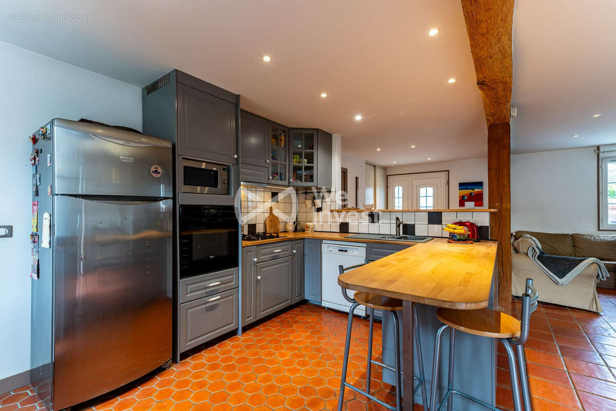 Maison à VILLENEUVE-LE-COMTE