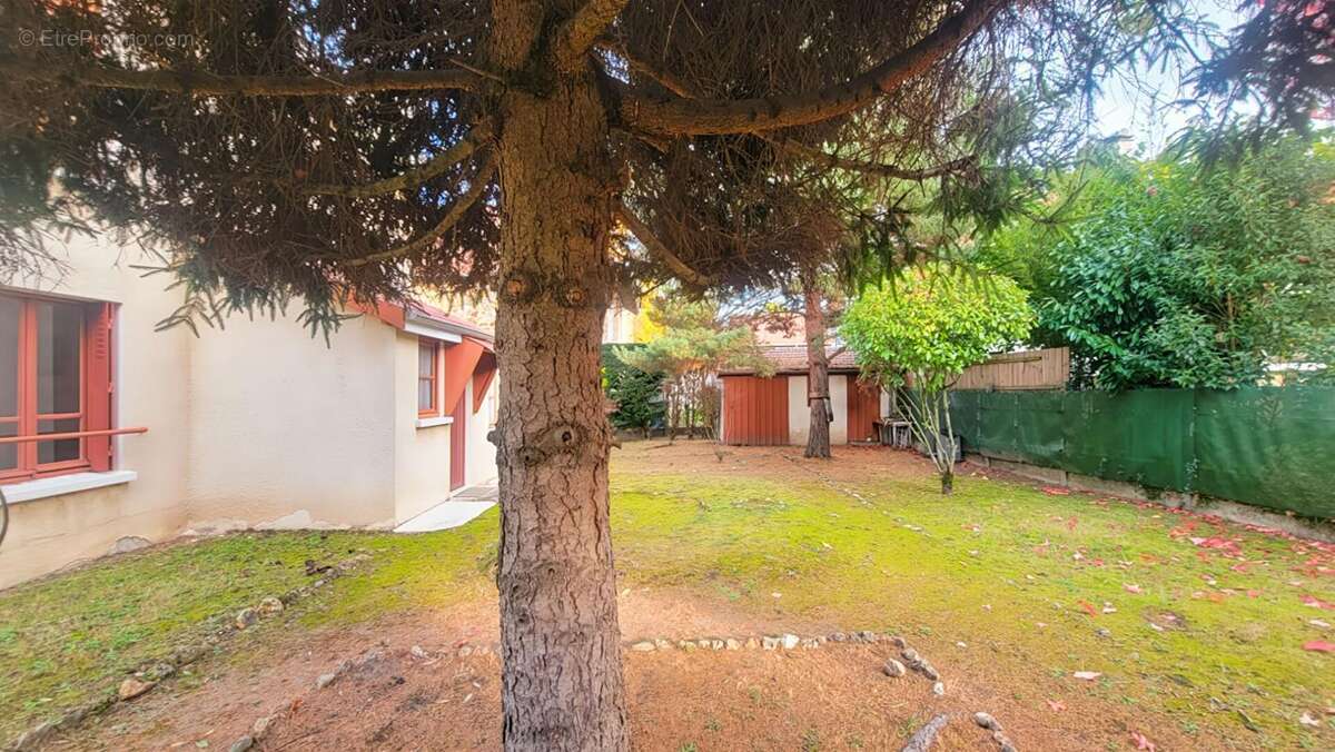 Maison à VAIRES-SUR-MARNE