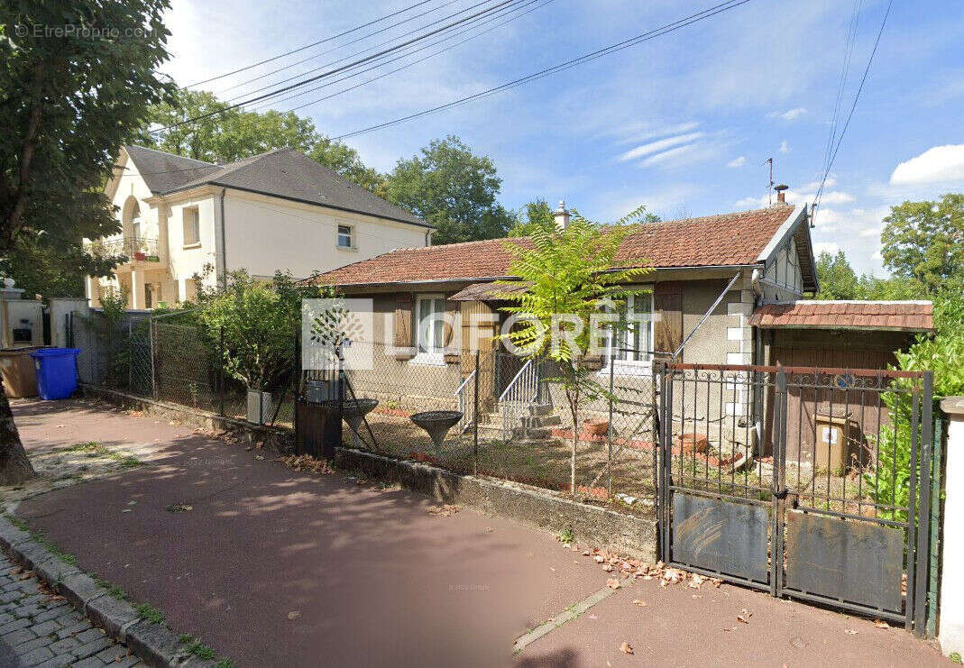 Terrain à LE RAINCY