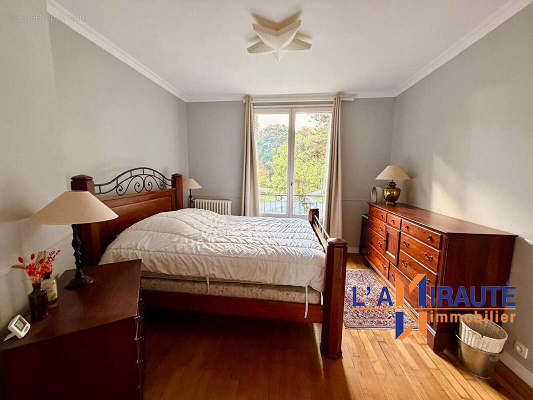 Maison à MAISONS-LAFFITTE