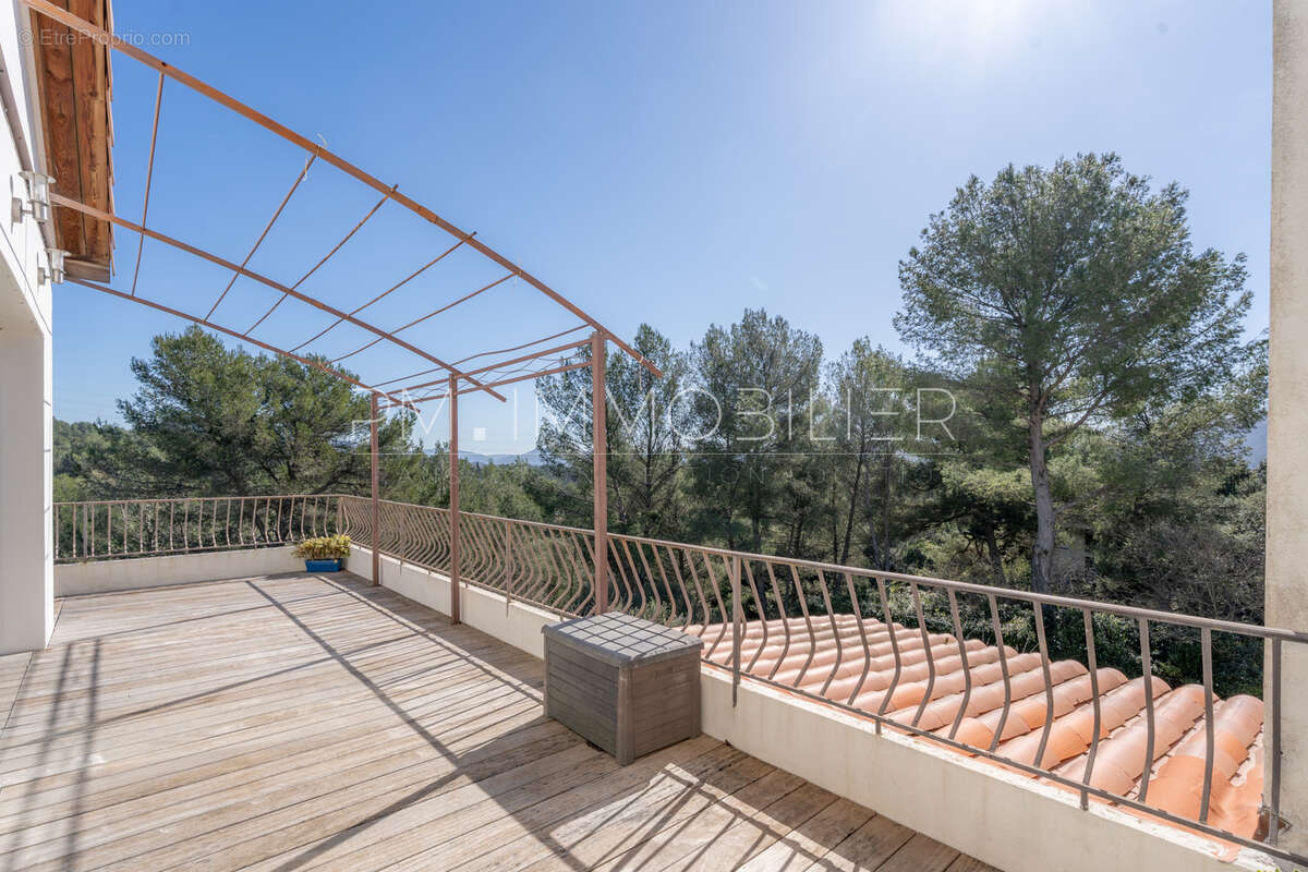 Appartement à MARSEILLE-12E
