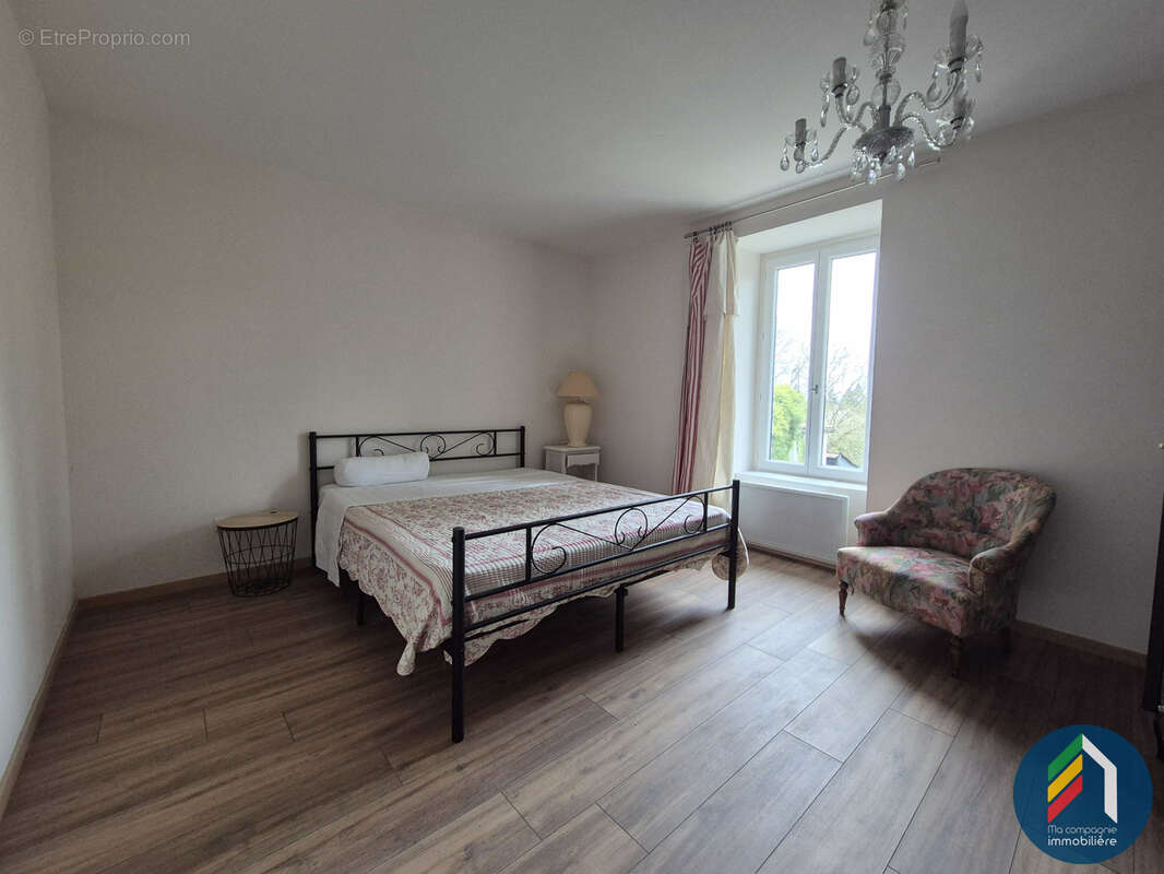 Maison à MONTOURNAIS
