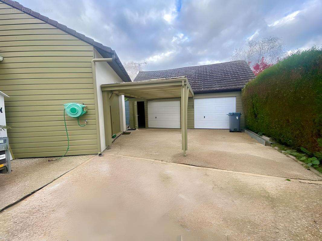 Maison à ISNEAUVILLE