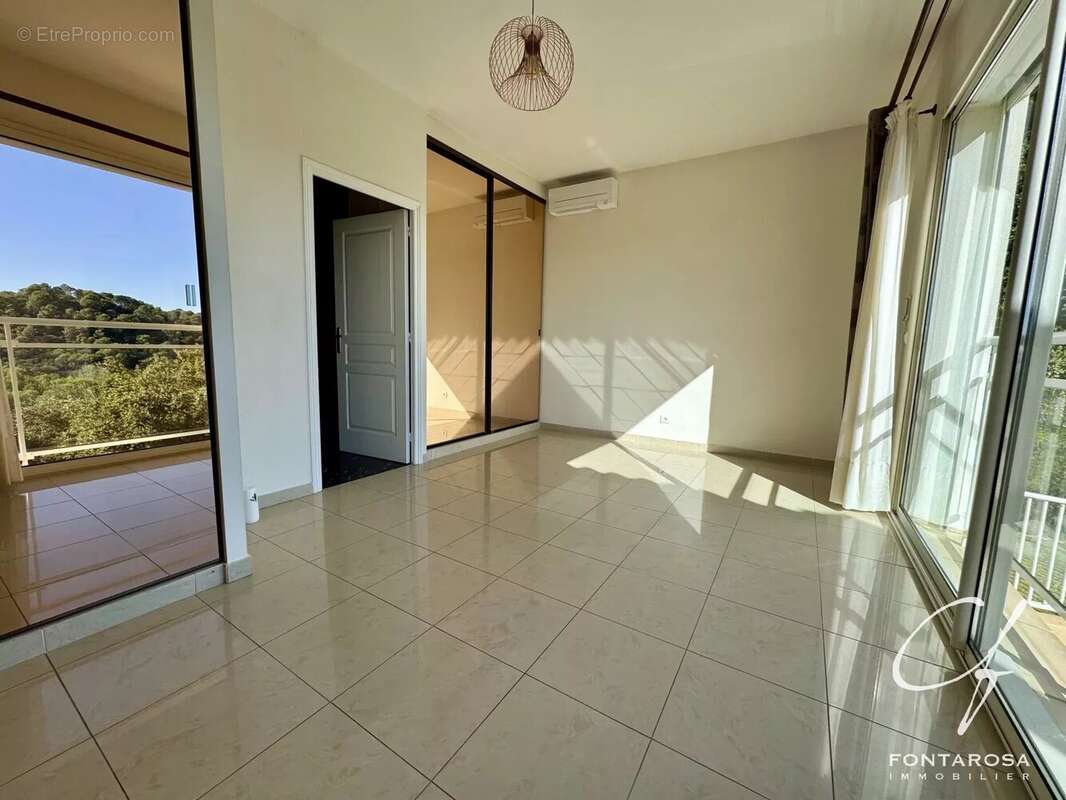 Maison à SAINT-RAPHAEL