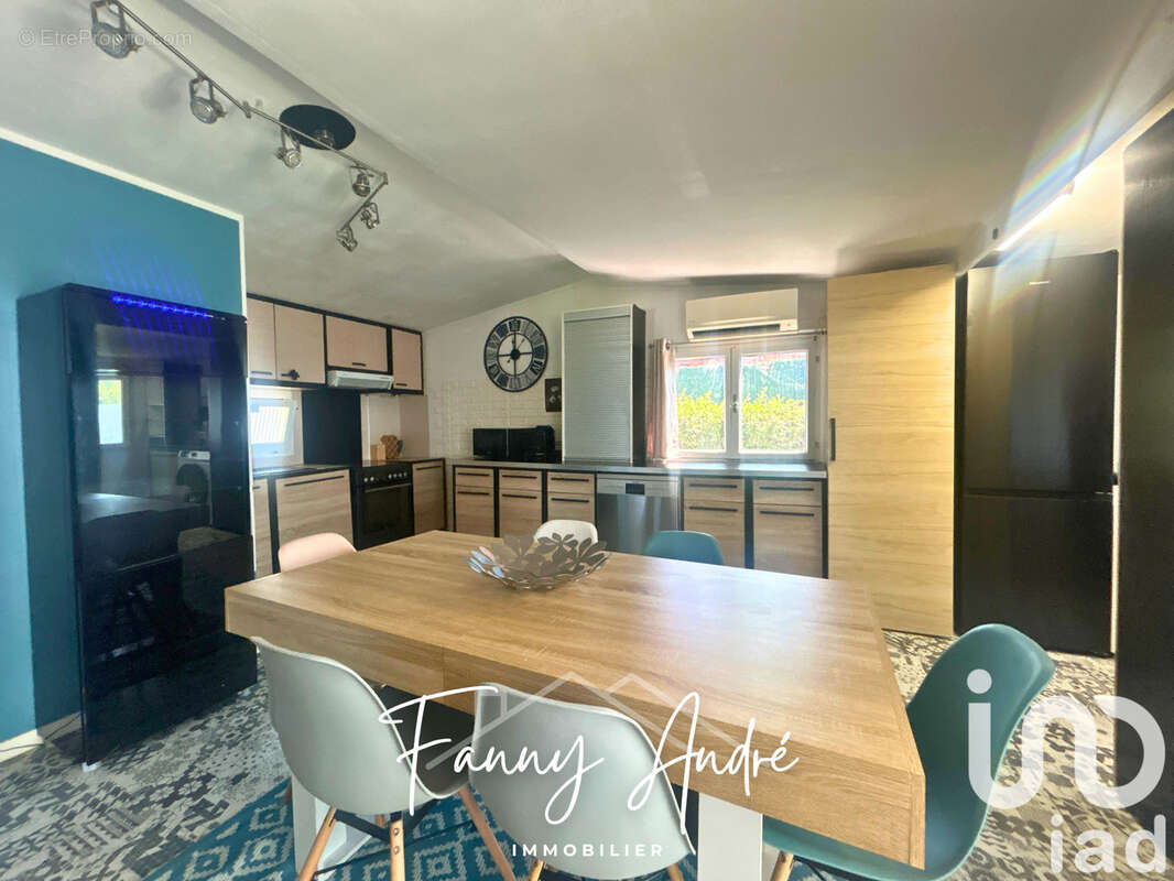 Photo 7 - Maison à LE CASTELLET