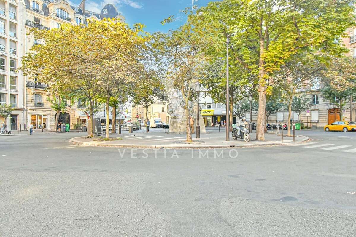 Appartement à PARIS-17E