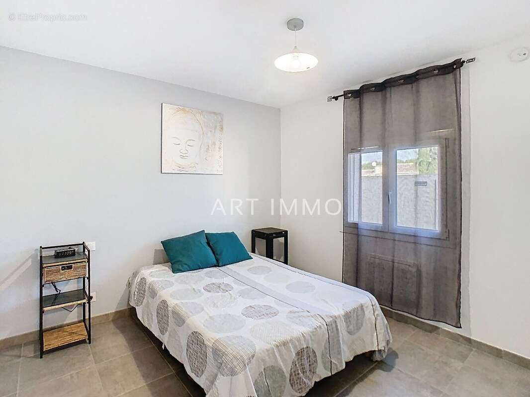 Maison à CABRIERES-D&#039;AVIGNON