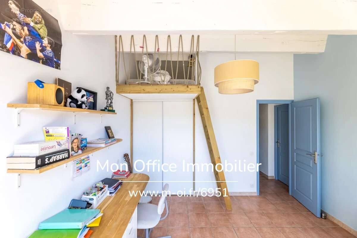 Maison à PEYPIN