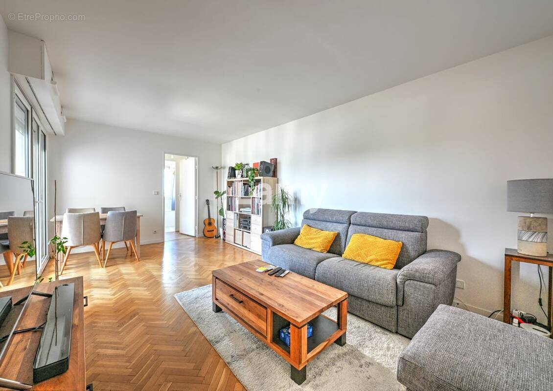 Appartement à MONTIGNY-LE-BRETONNEUX