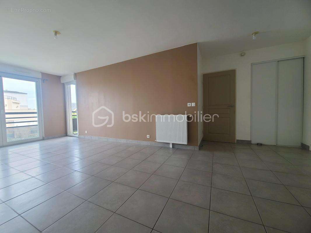 Appartement T3 de 59 m² avec balcon, parking et ascenseur au 4ème étage sur 5 – Résidence récente (2012) - photo 4