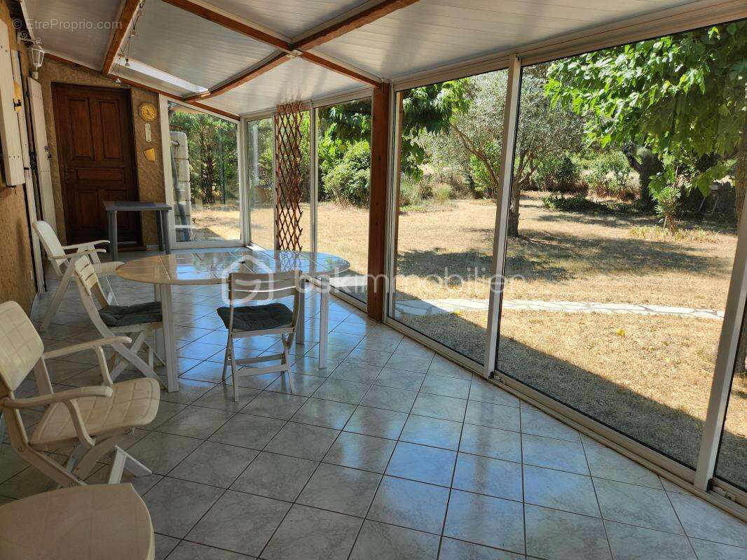 Maison à MALIJAI