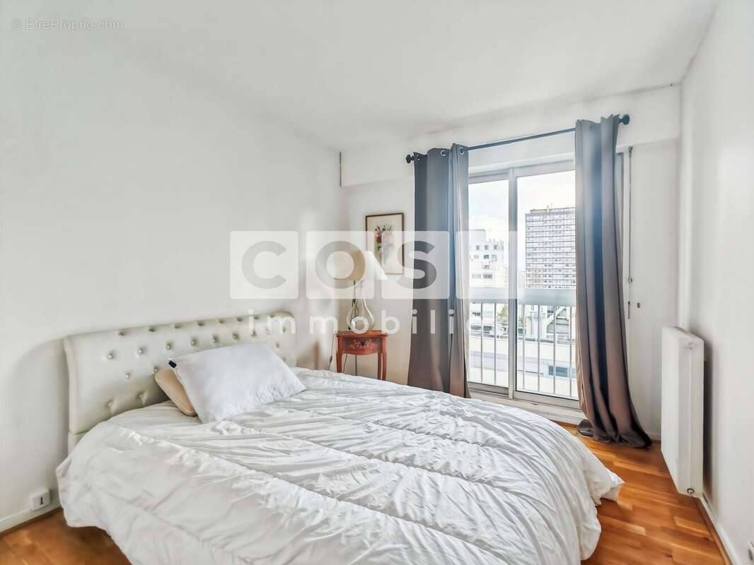 Appartement à COURBEVOIE