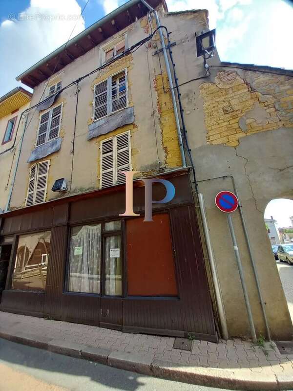 Appartement à CHARLIEU