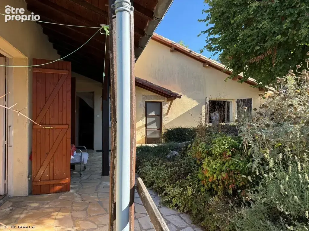 Maison Spacieuse Avec 5 Chambres et Dépendances - photo 47