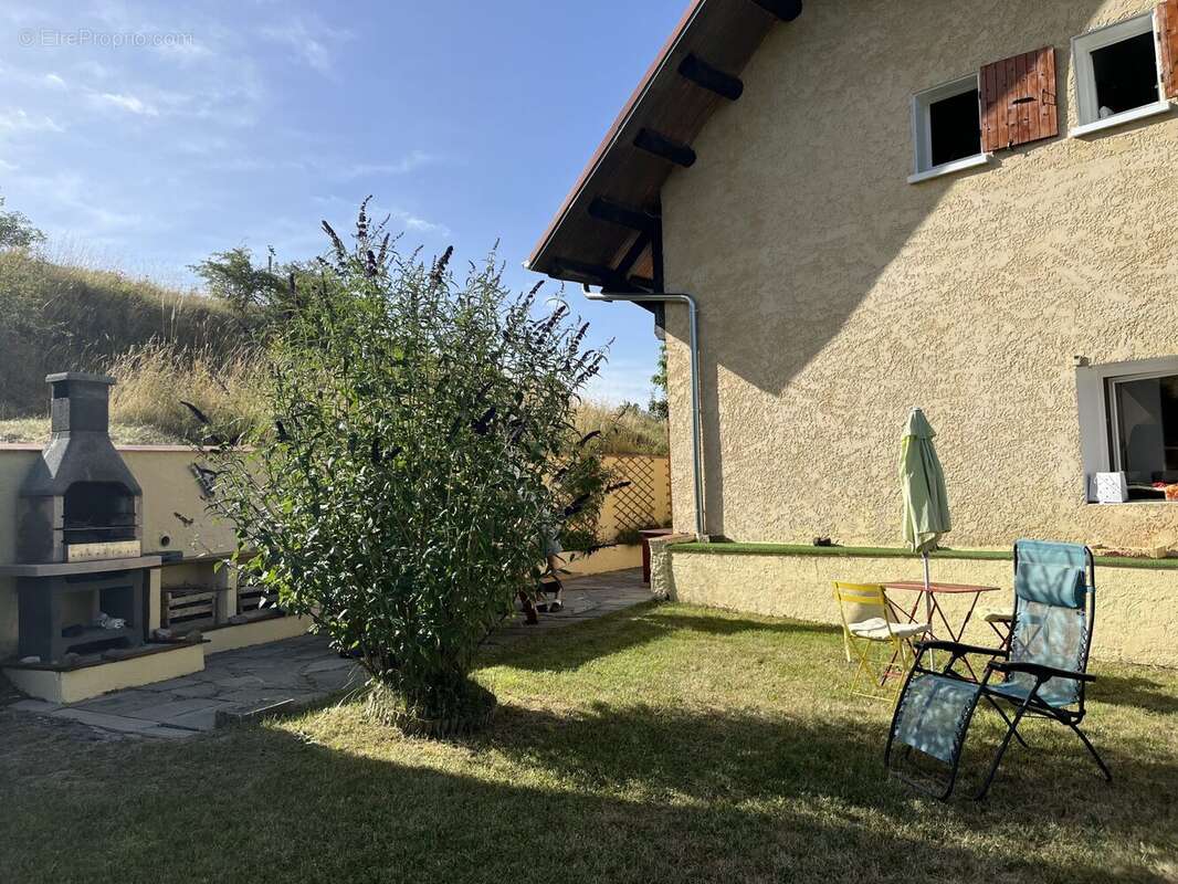 Appartement à SEYNE