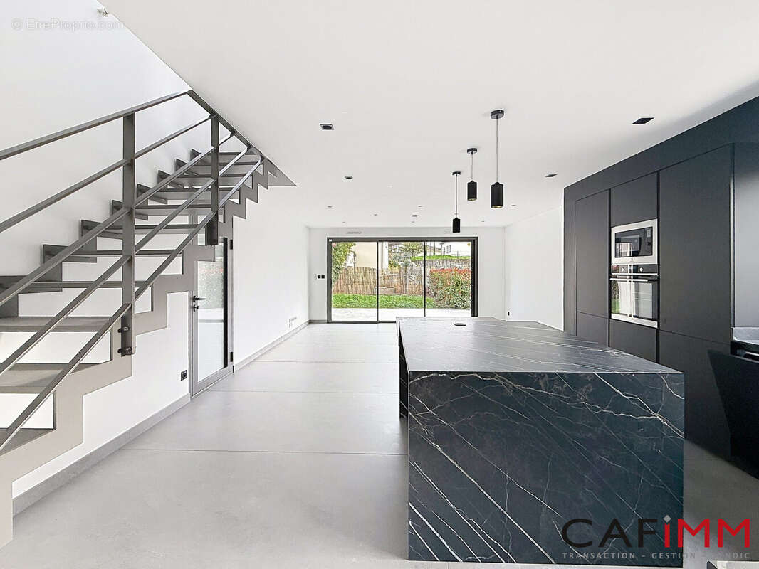 Maison à ROCHETAILLEE-SUR-SAONE