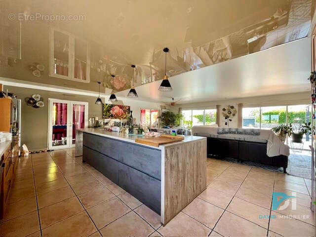 MONTBLANC, villa de 250 m2 hab sur 1859m2 de terrain. - photo 9