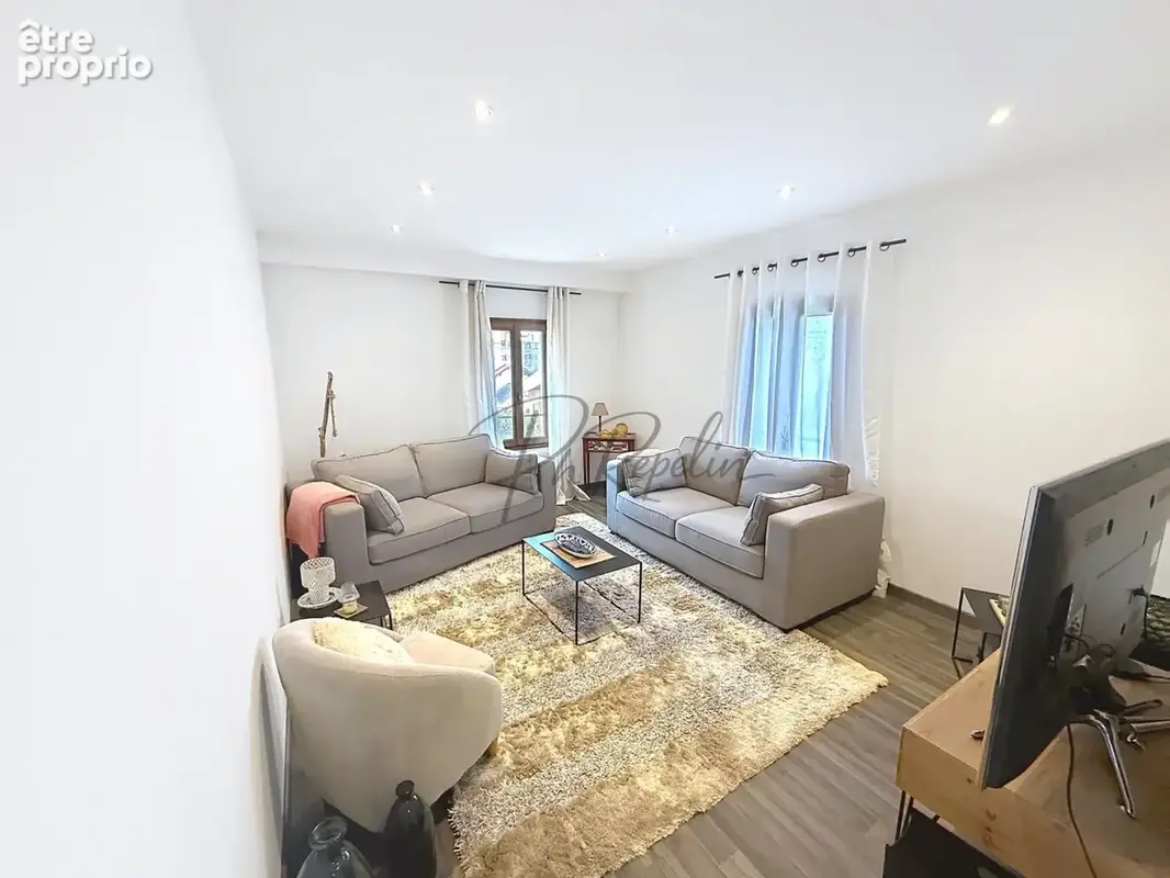 Maison de ville triplex T5 de 140m2 avec Parkings extérieur - photo 2