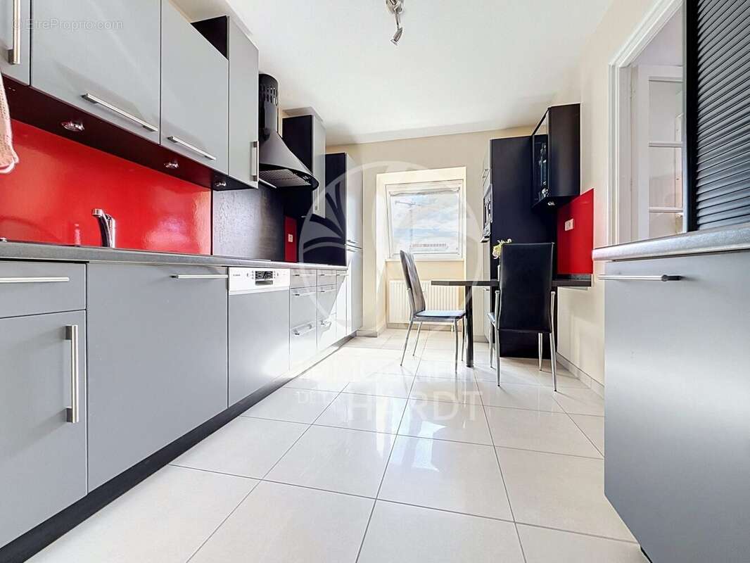 Appartement 90 m² à Saint-Louis  - photo 3