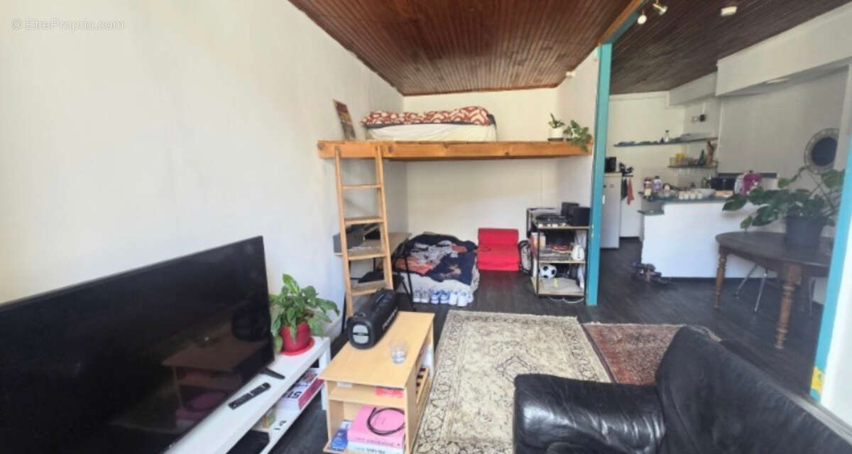 Appartement à MARSEILLE-2E