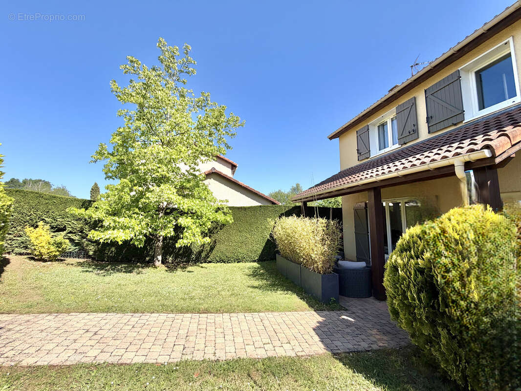 Maison à MARCY-L'ETOILE