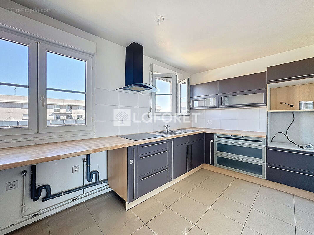 Appartement à BONNEUIL-SUR-MARNE