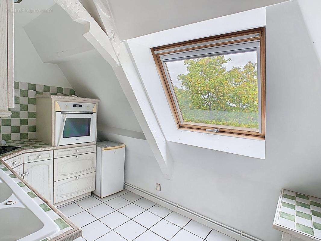 Appartement à AVRILLE