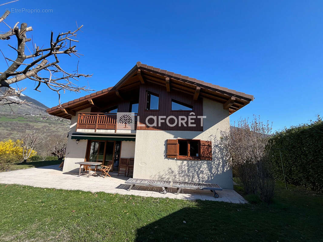 73210 La Plagne Tarentaise Belle maison T6 avec terrasse, garage, jardin - photo 12