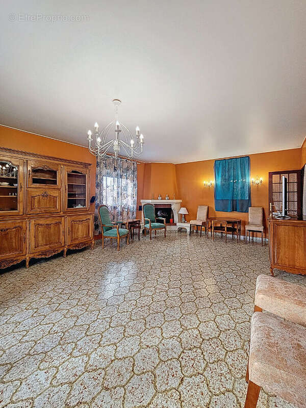 Maison à NIMES
