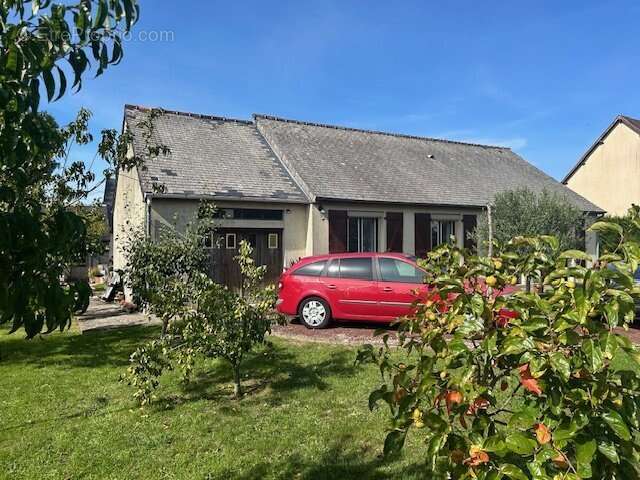Maison à LA BAZOCHE-GOUET