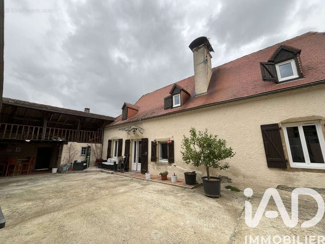 Photo 2 - Maison à LEMBEYE