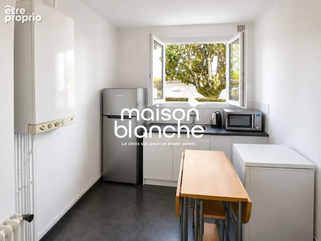 Appartement 45 m² à Parthenay  - photo 3