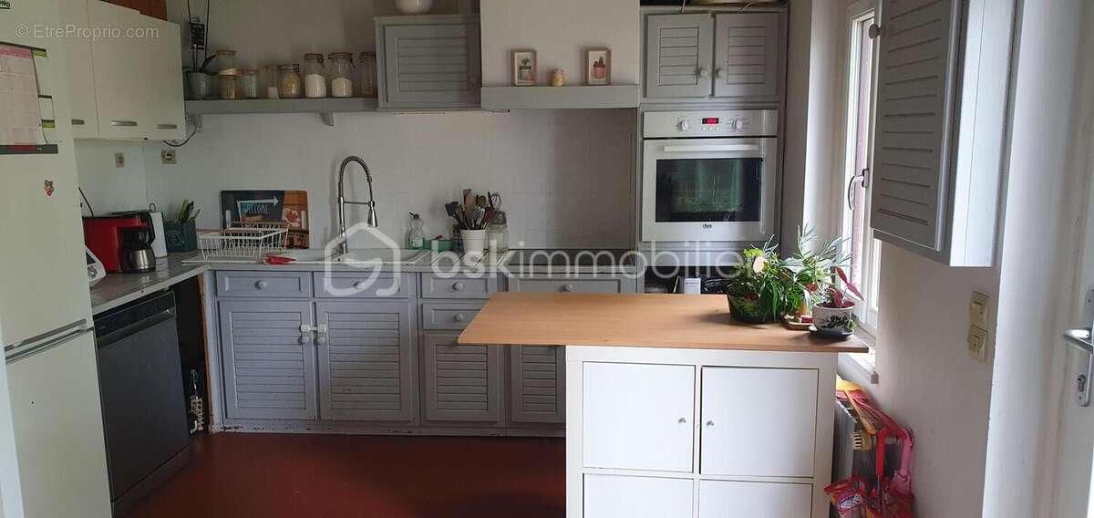 Maison à CLERE-LES-PINS