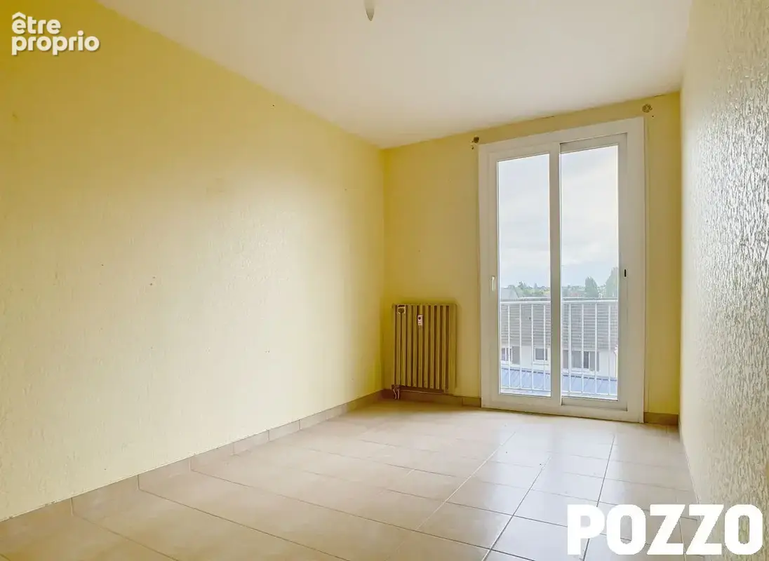 A Vendre - Pontorson - Appartement 4 pièce(s) 77 m² - ASCENSEUR / BALCON - photo 5