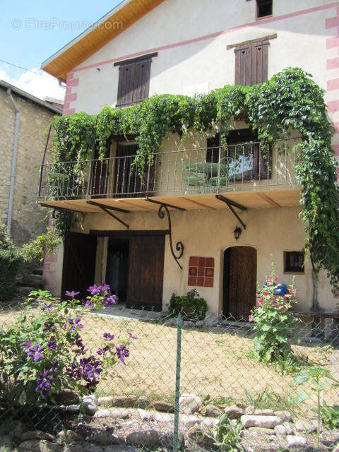 Maison à THORAME-BASSE