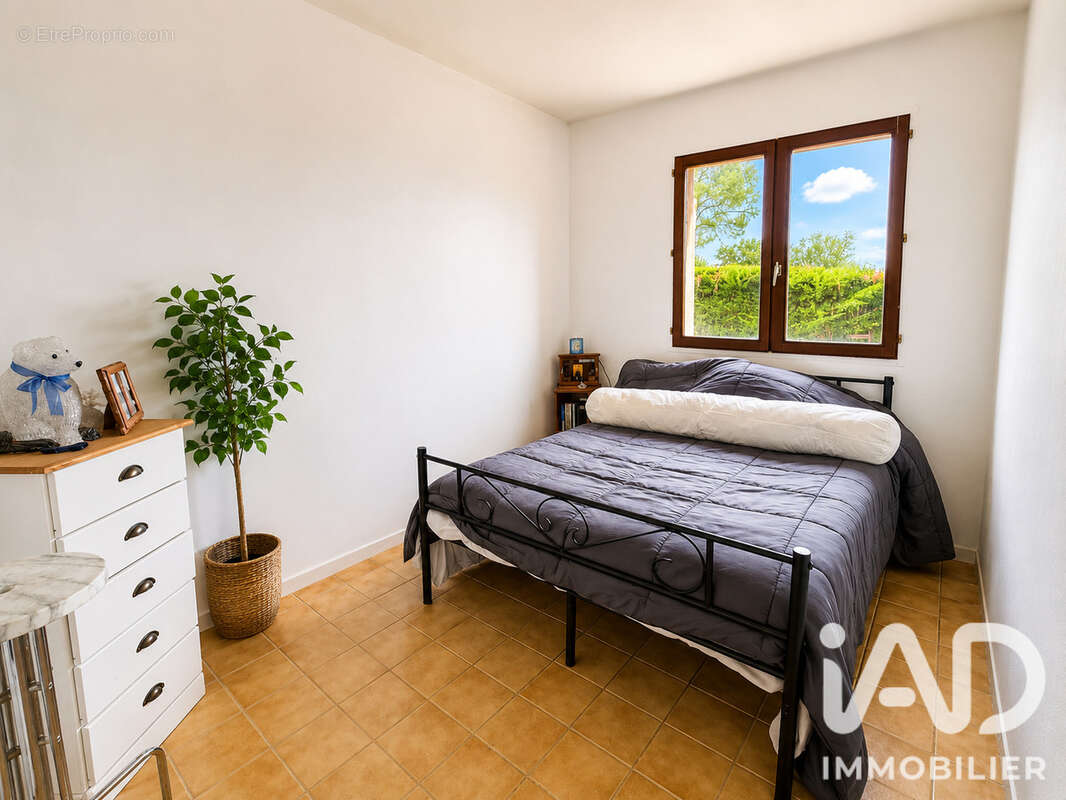 Maison 133 m² à Rions  - photo 8