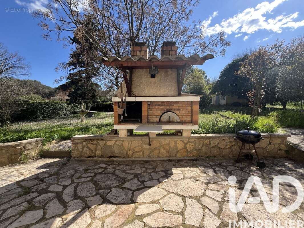 Photo 2 - Maison à SABRAN