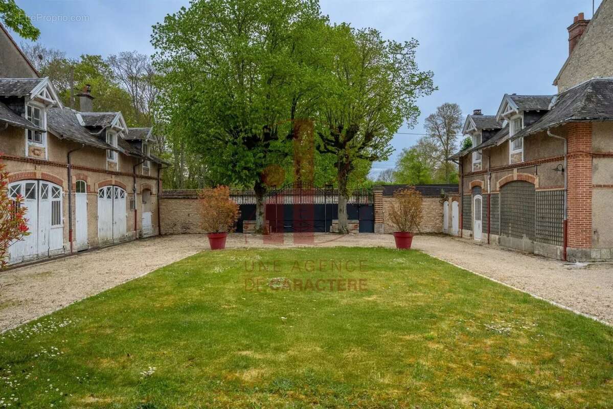 Maison à FONTAINEBLEAU