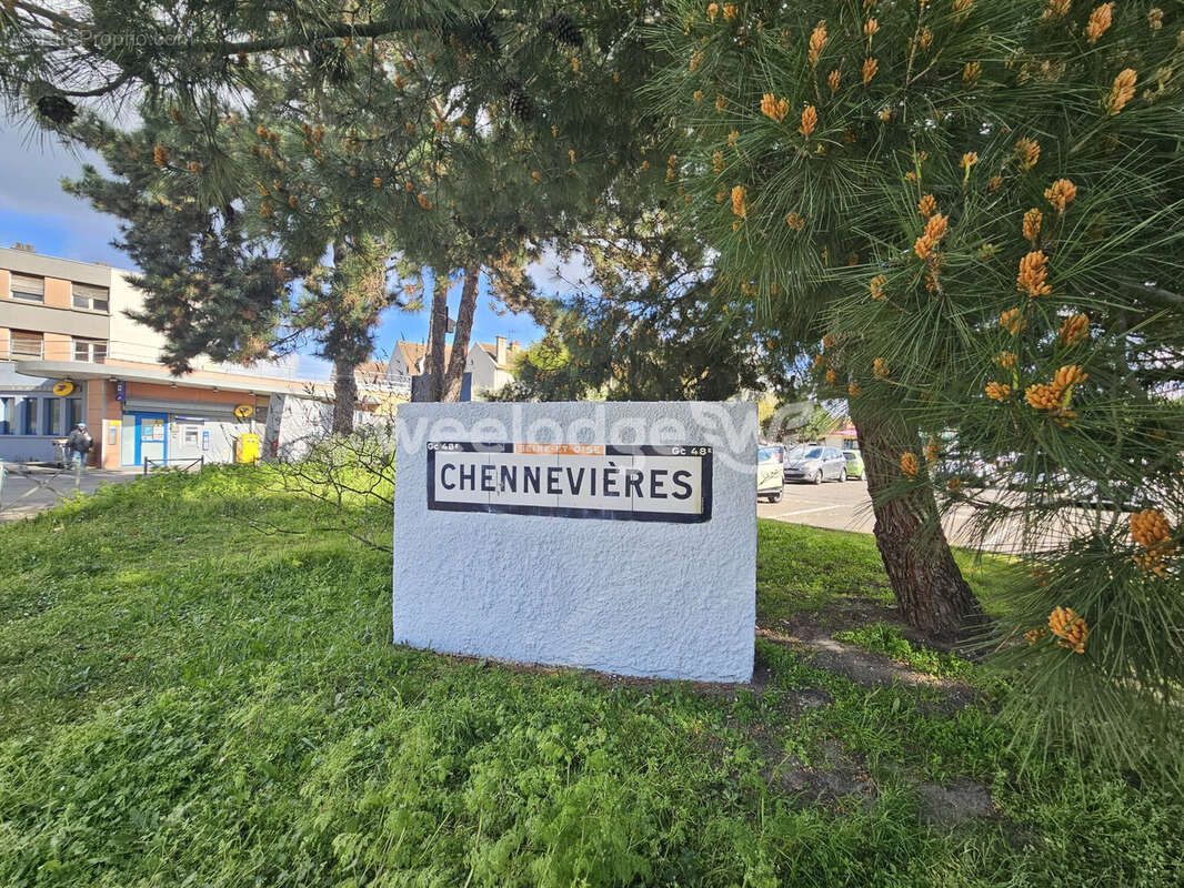 Commerce à CONFLANS-SAINTE-HONORINE
