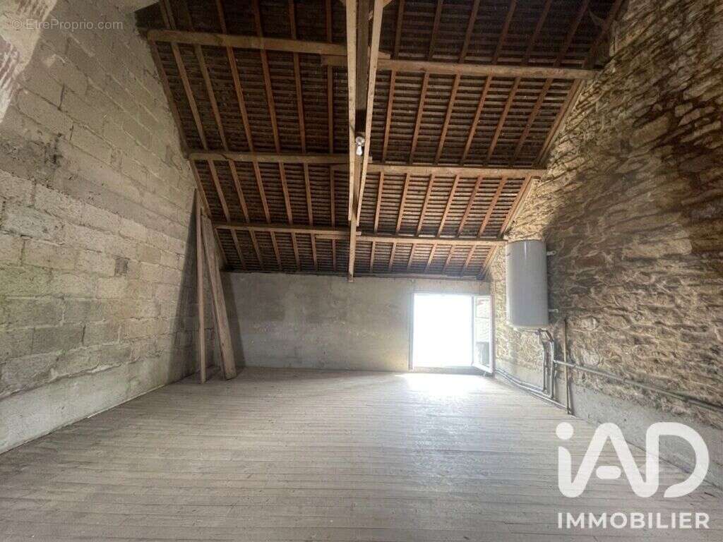 Maison 69 m² à Saint-Vran  - photo 7
