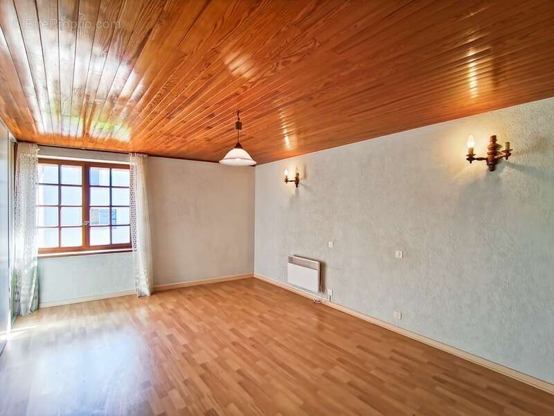 Maison à PERRIGNIER