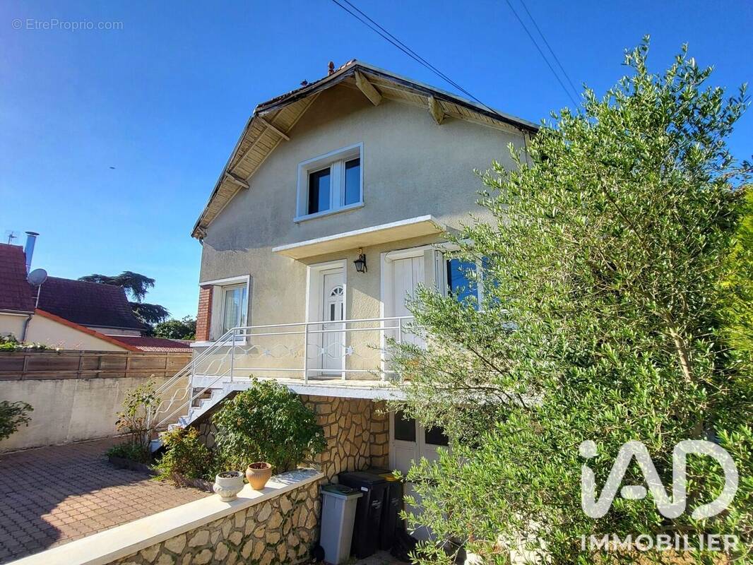 Photo 1 - Maison à CHATELLERAULT