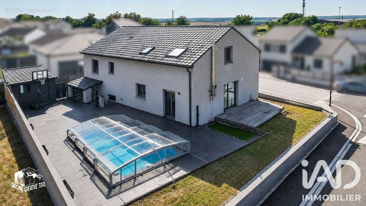 Maison 140 m² à Tressange  - photo 4