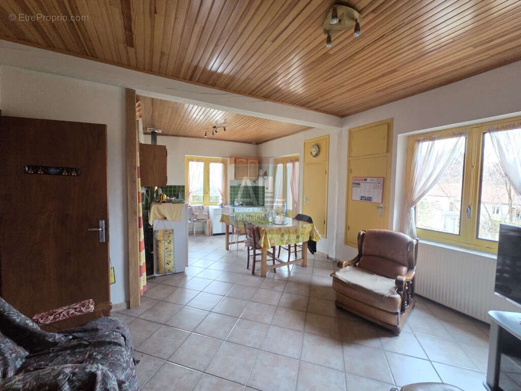 Maison à CHAMBON-LE-CHATEAU