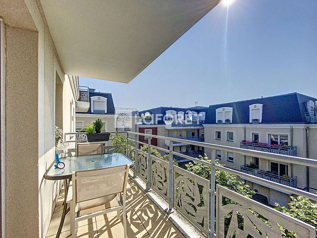 Appartement à VERNEUIL-SUR-SEINE