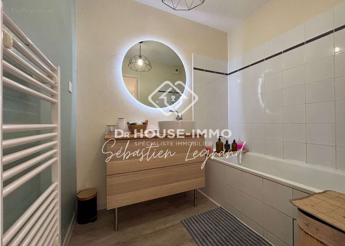 Appartement à PAREMPUYRE
