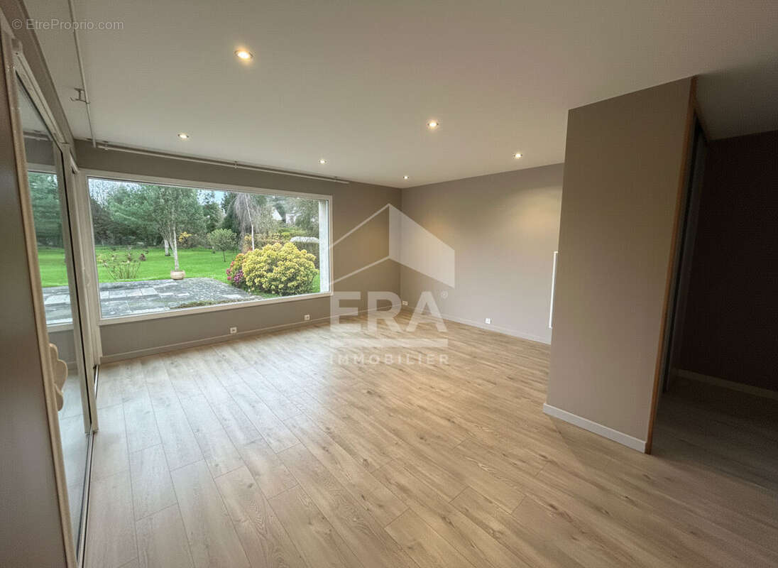 Maison à ESTREELLES