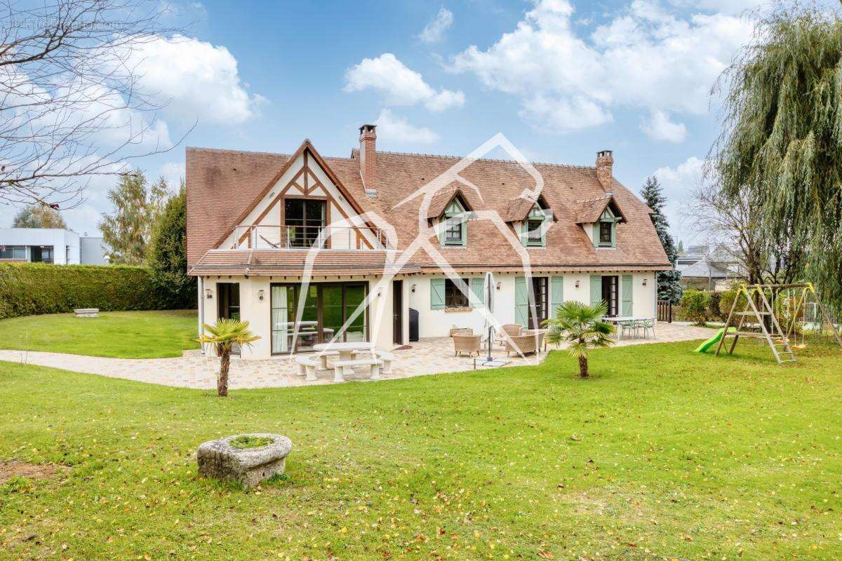Maison à ISNEAUVILLE