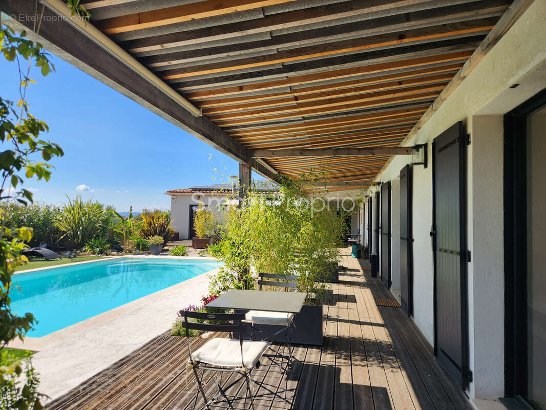 Maison à VALENSOLE